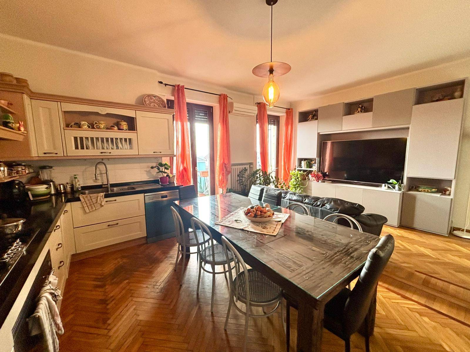 Appartamento in vendita a Alessandria, Centro-P.zza Garibaldi