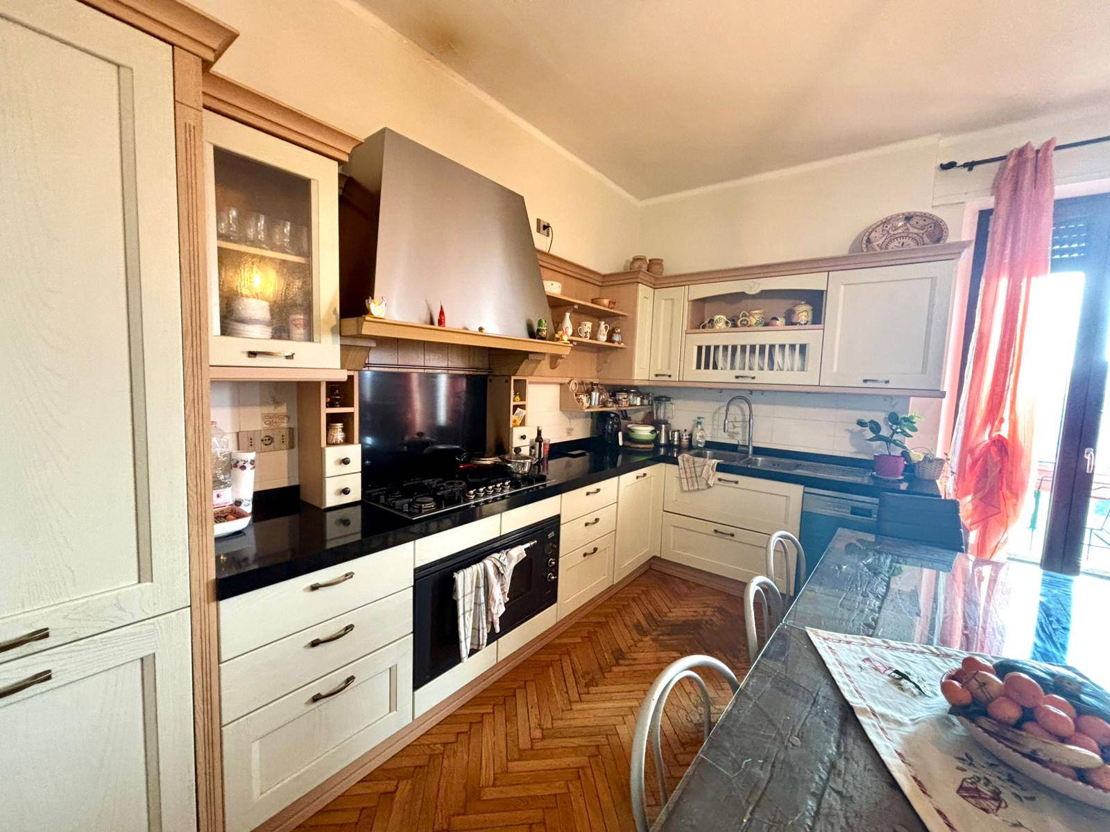 Appartamento in vendita a Alessandria, Centro-P.zza Garibaldi