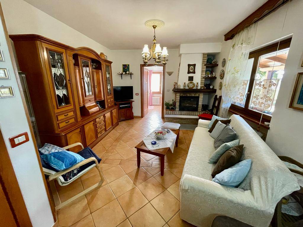 Casa singola in vendita a Alessandria, Mandrogne