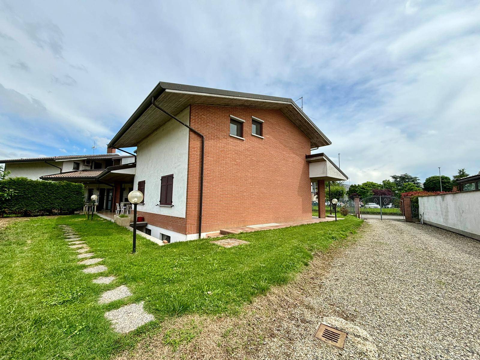 Villa in vendita a Castellazzo Bormida