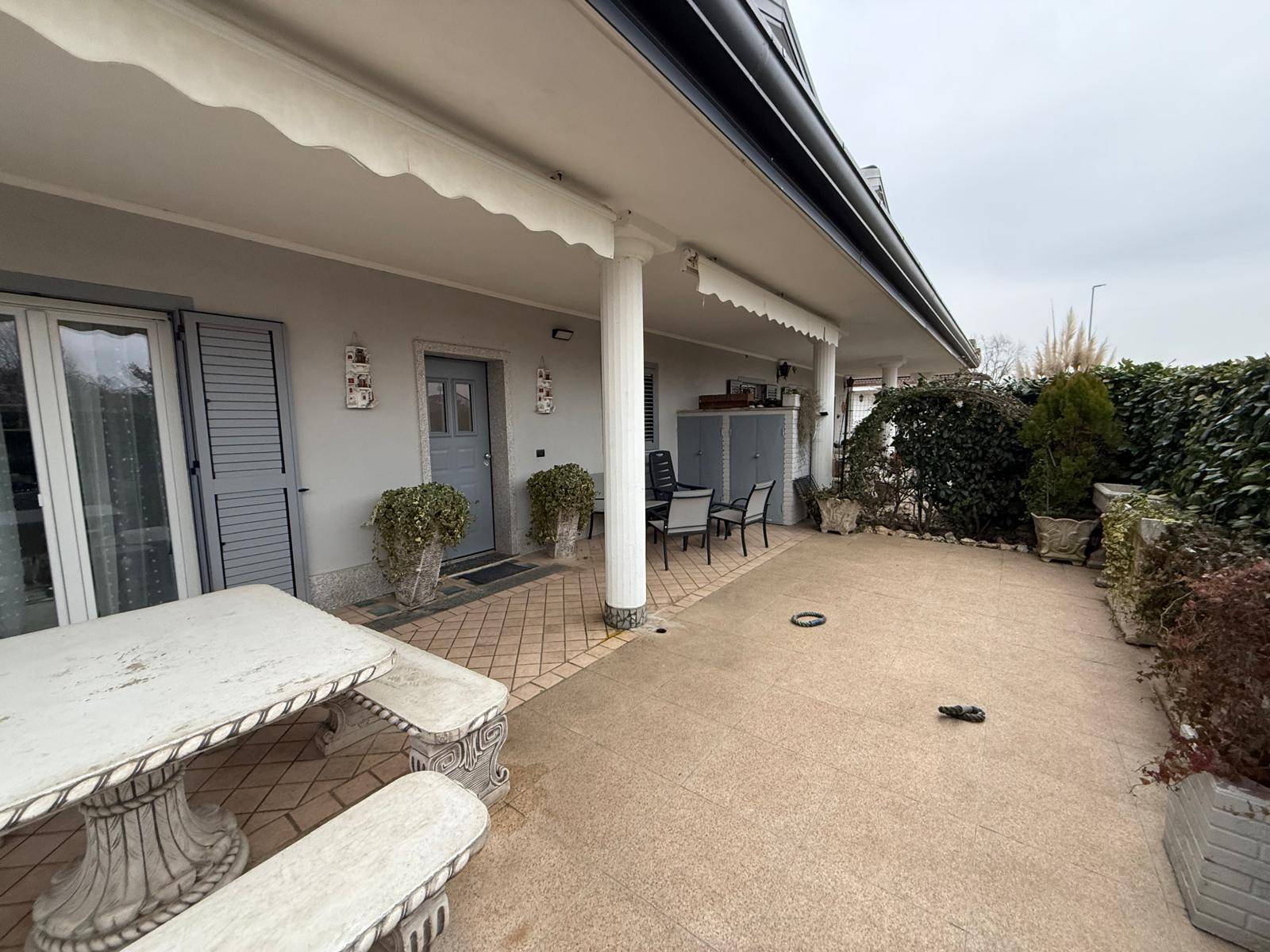 Villa in vendita a Alessandria, Casalbagliano