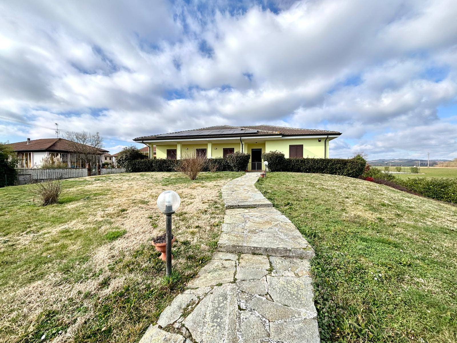 Villa in vendita a Quargnento