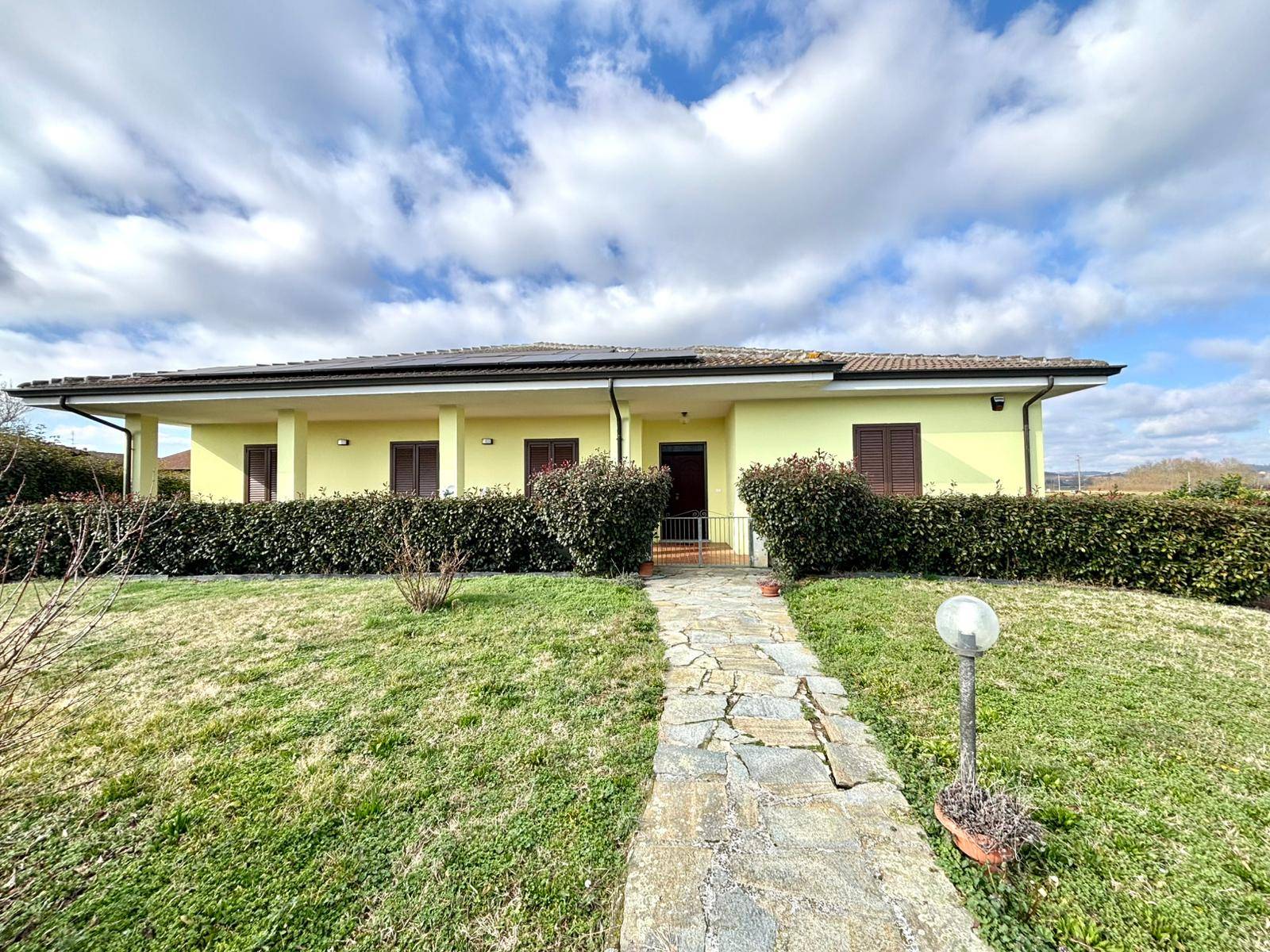 Villa in vendita a Quargnento