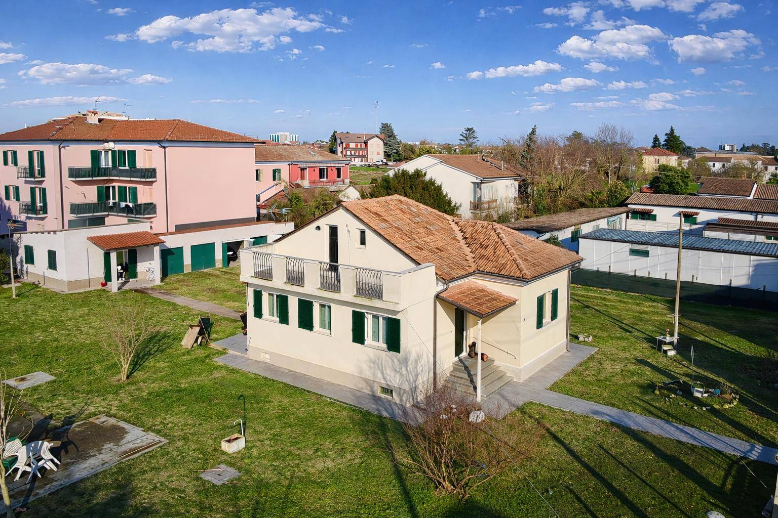 Villa in vendita a Alessandria, Spinetta Marengo