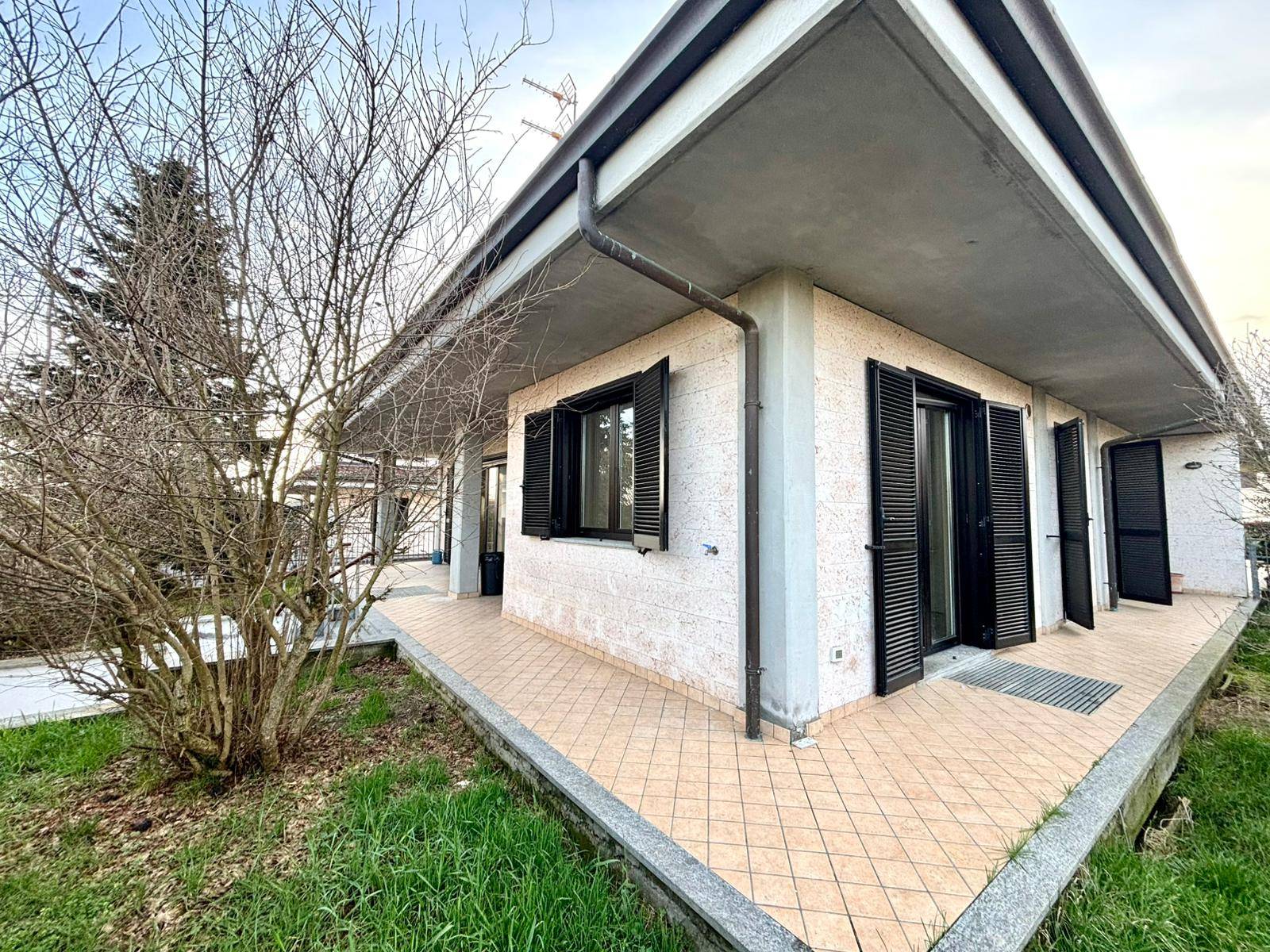 Villa in vendita a Alessandria, Casalbagliano