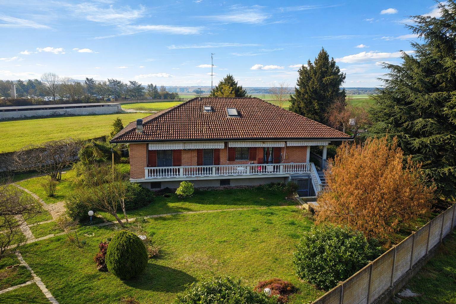 Villa in vendita a Alessandria, Casalbagliano