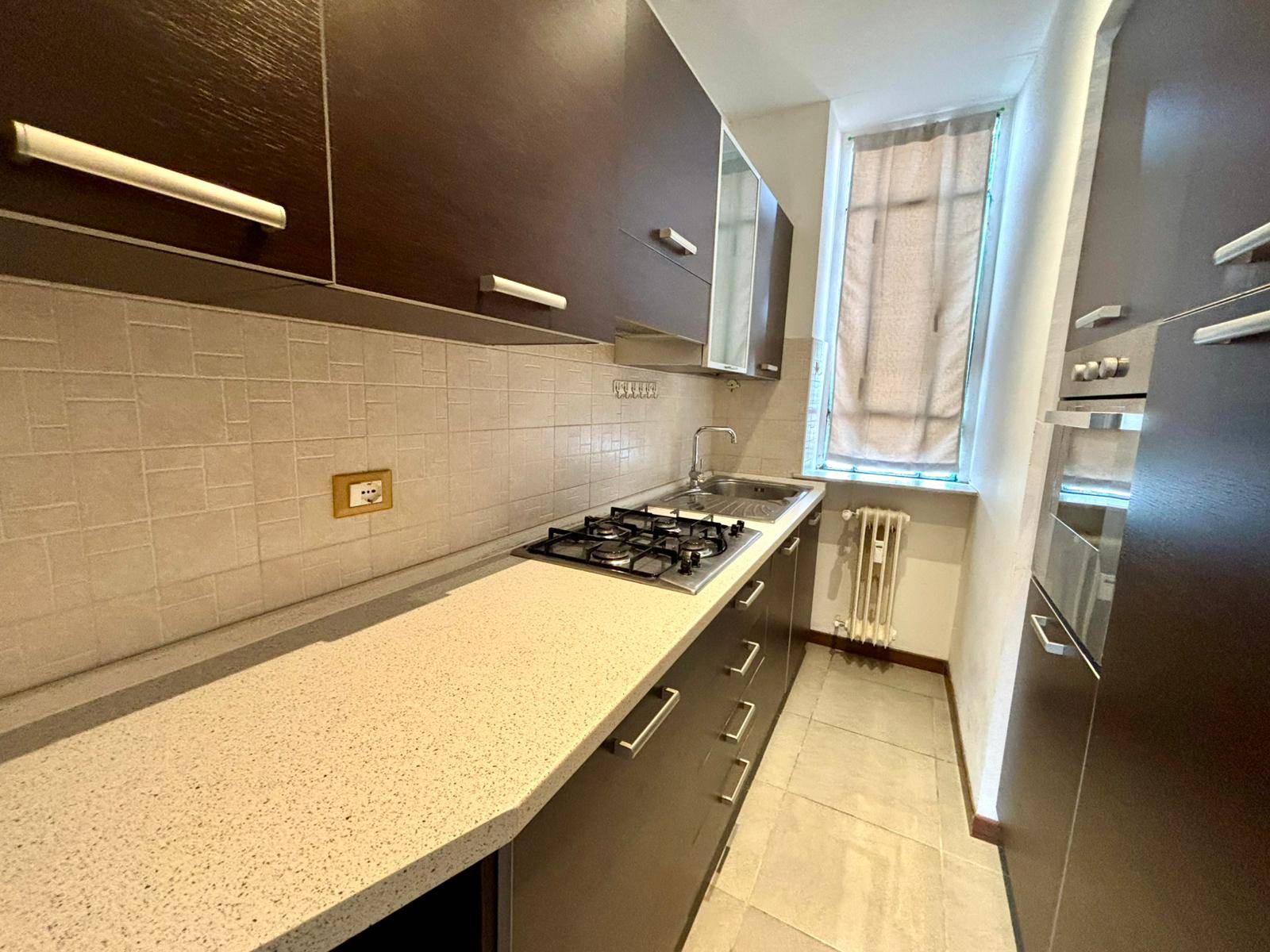 Appartamento in vendita a Alessandria, Centro-P.zza Garibaldi