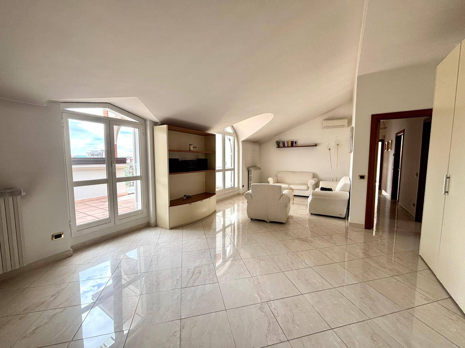 Appartamento in vendita a Alessandria, Centro-P.zza Matteotti