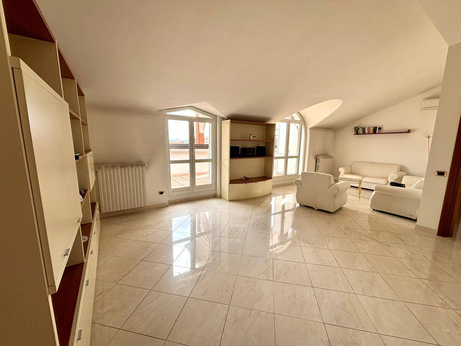 Appartamento in vendita a Alessandria, Centro-P.zza Matteotti