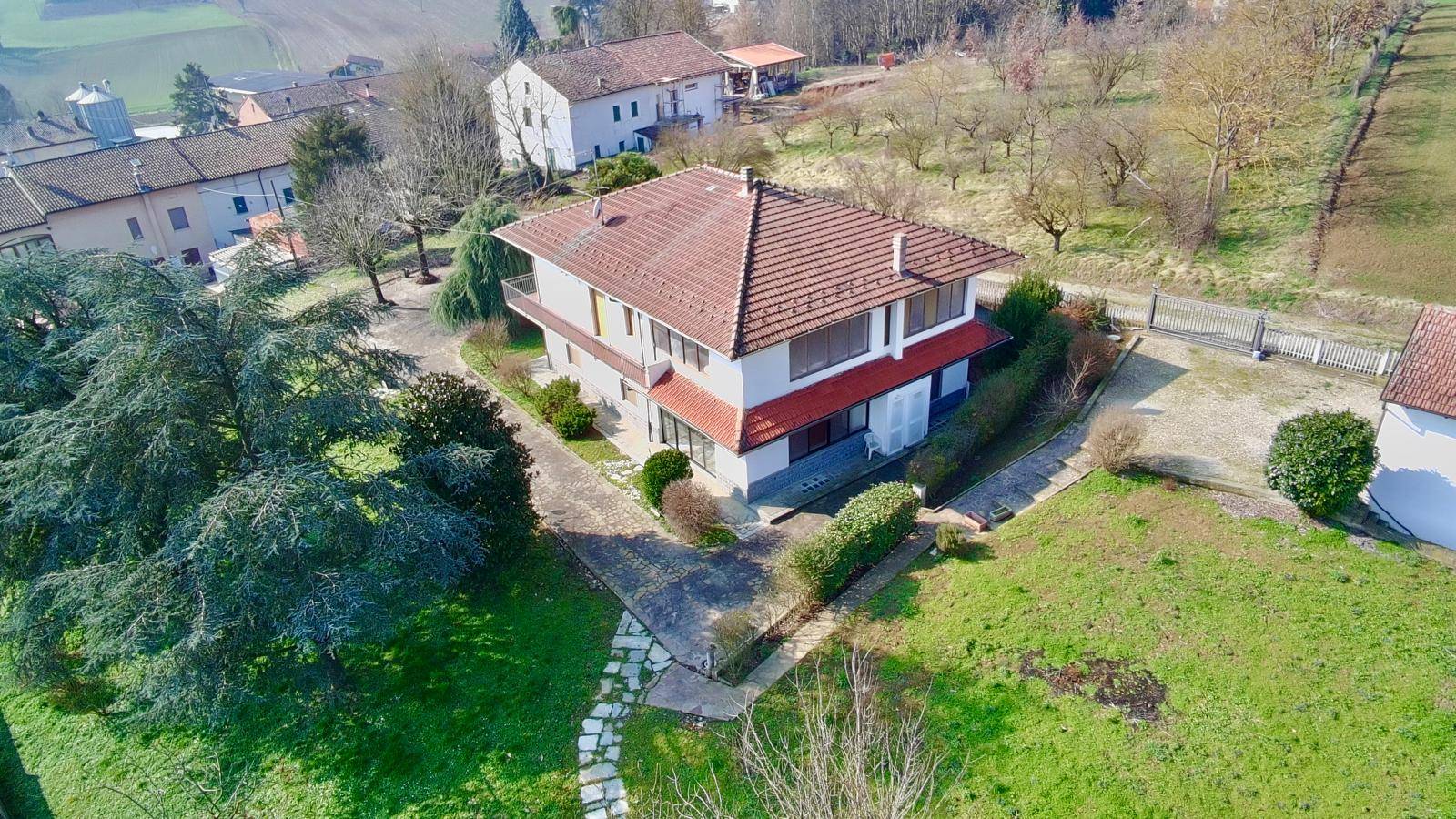 Bifamiliare in vendita a Alessandria, Valmadonna