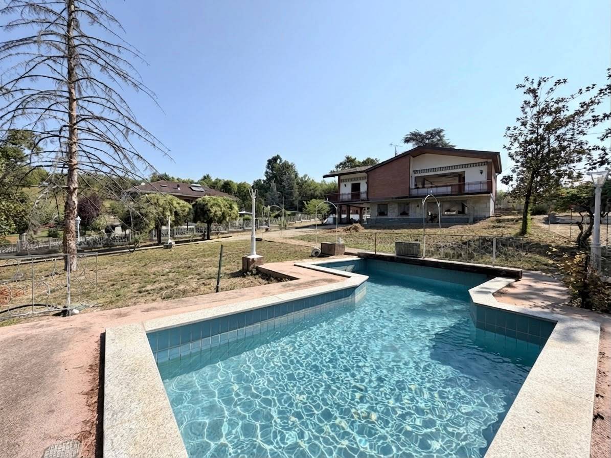 Villa in vendita a Alessandria, Valmadonna