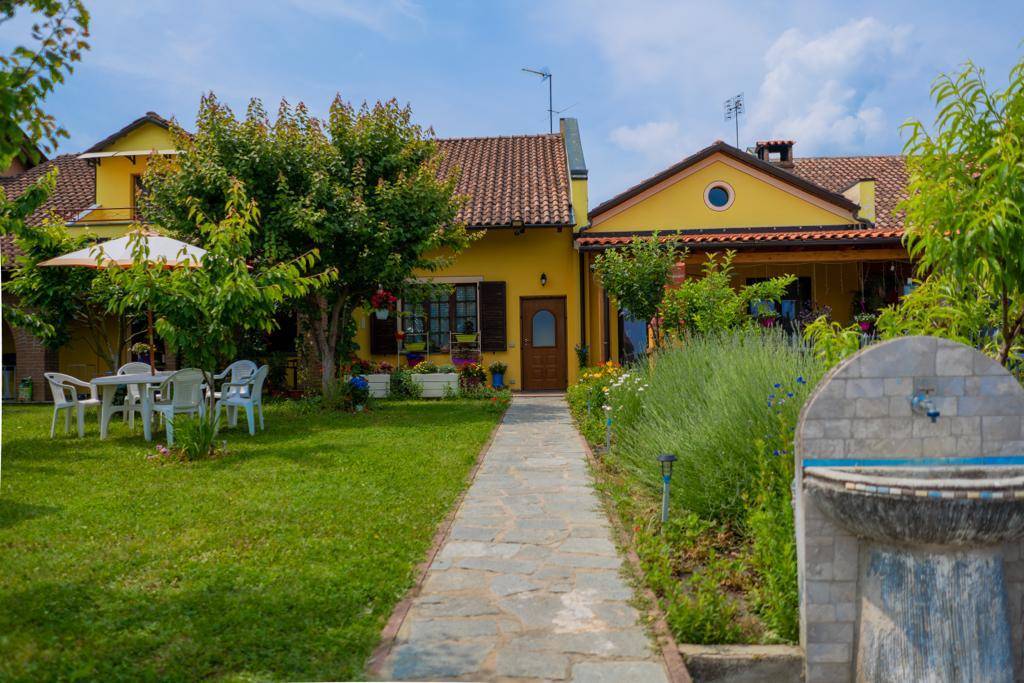 Bifamiliare in vendita a Quargnento