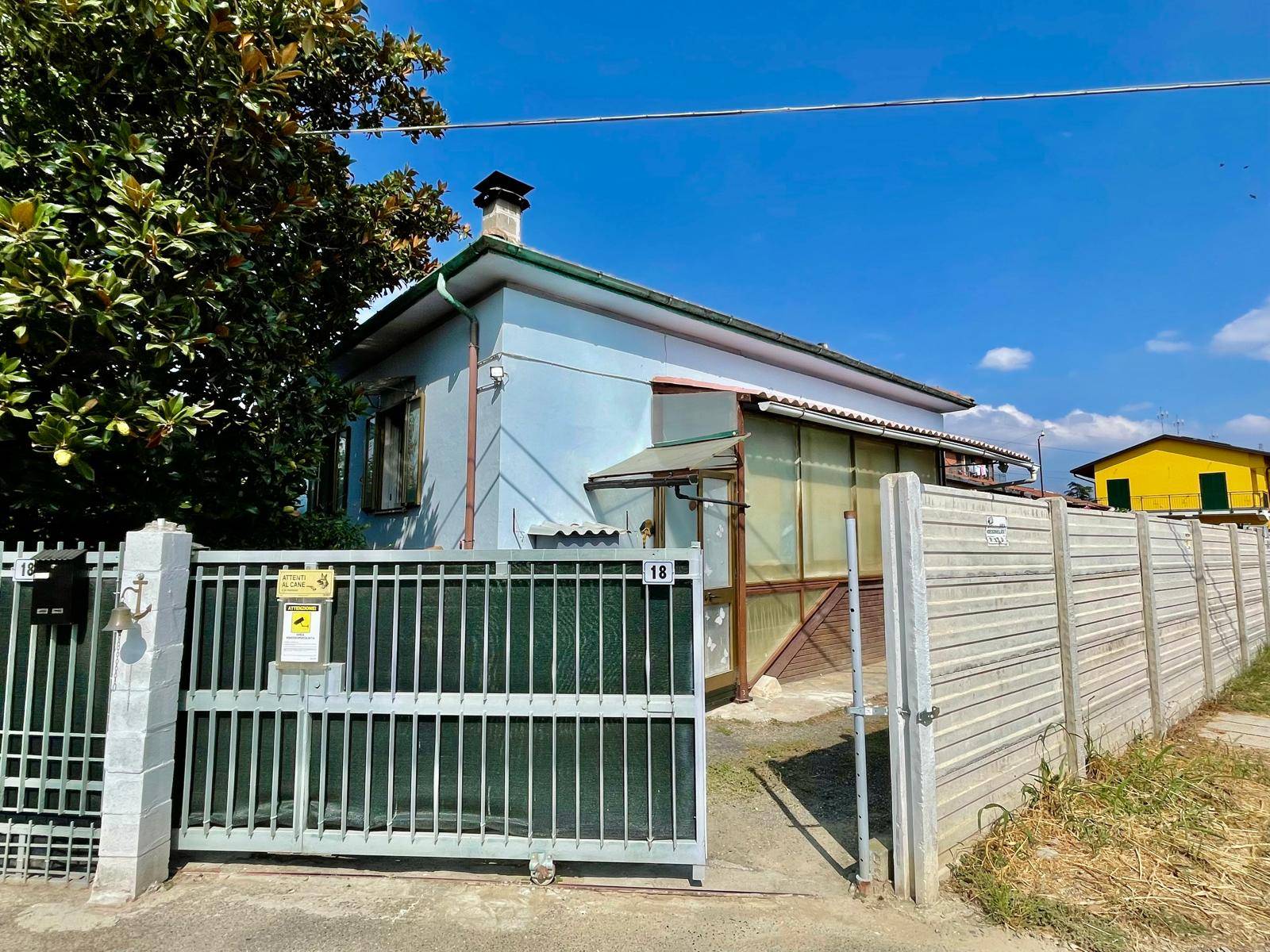 Casa singola in vendita a Alessandria, Cabanette
