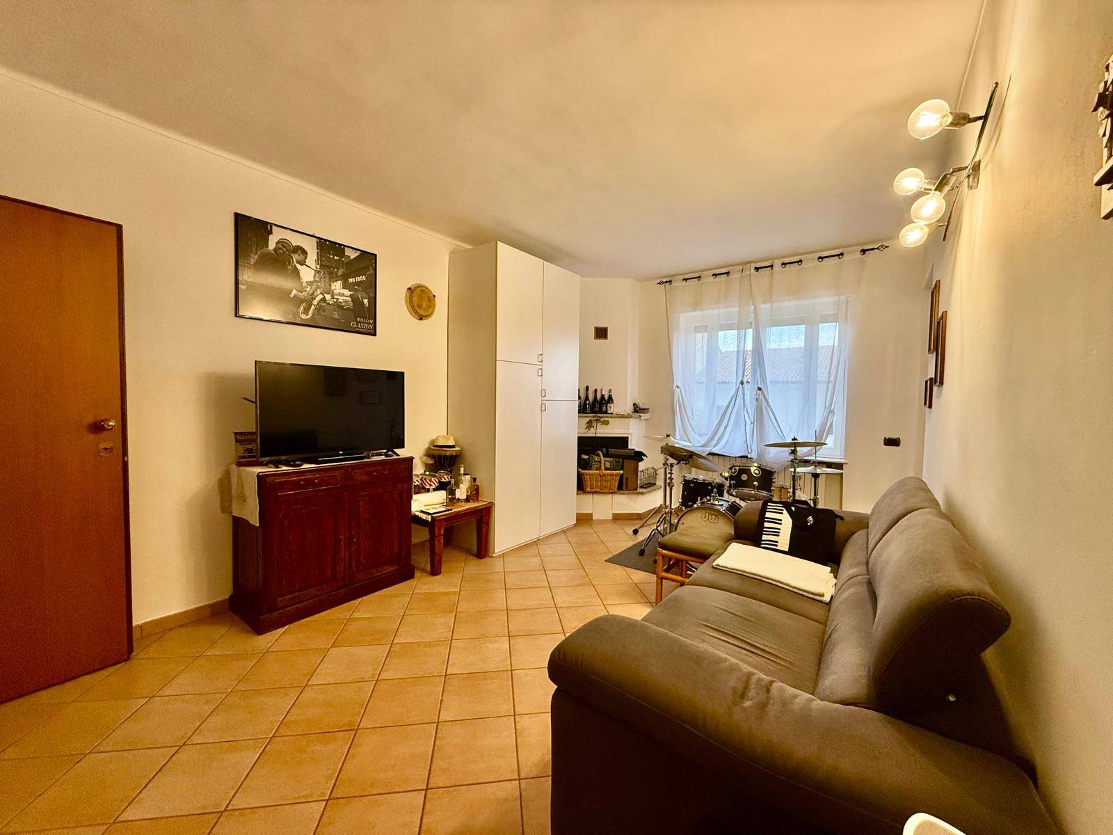 Palazzina in vendita a Carentino