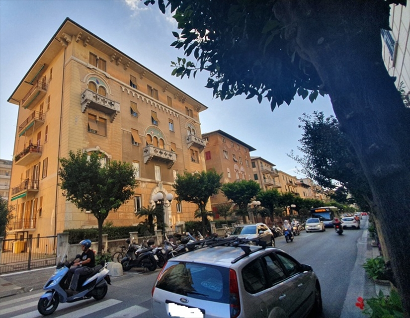 Appartamento da ristrutturare, Chiavari centro