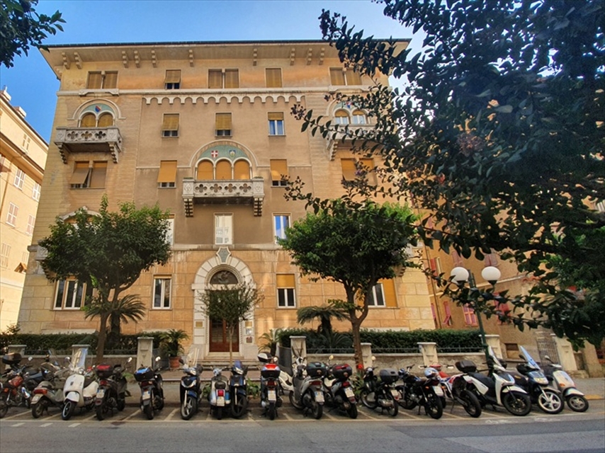 Appartamento da ristrutturare, Chiavari centro