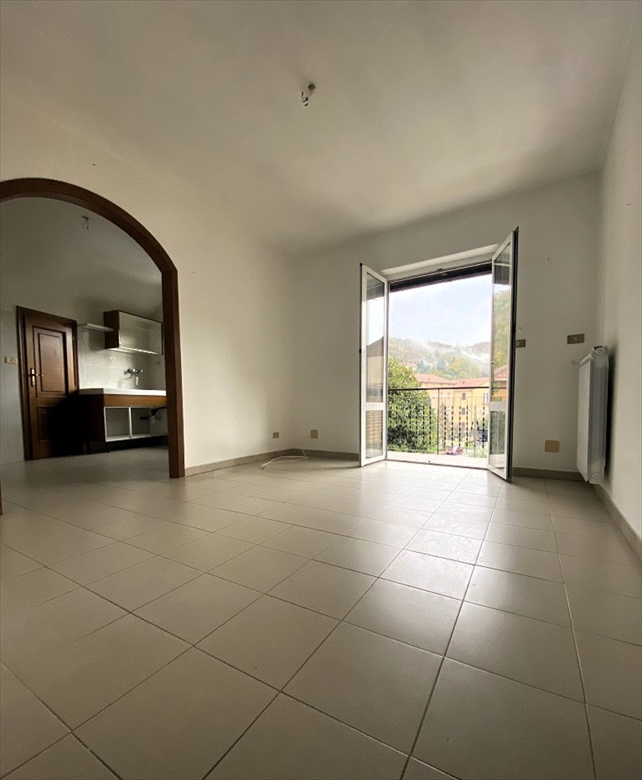 Quadrilocale in vendita, Varese Ligure centro