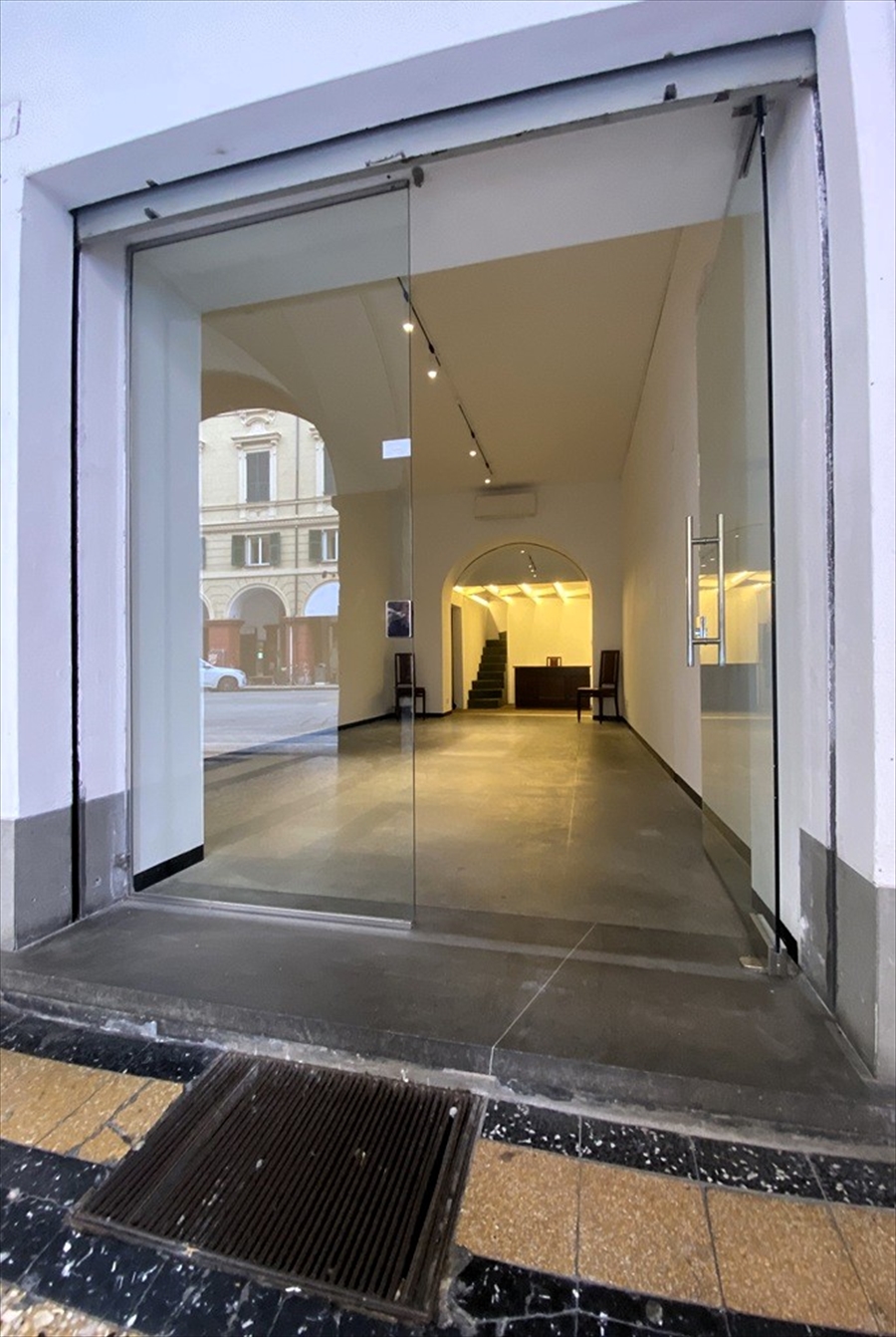 Locale commerciale ristrutturata, Chiavari centro