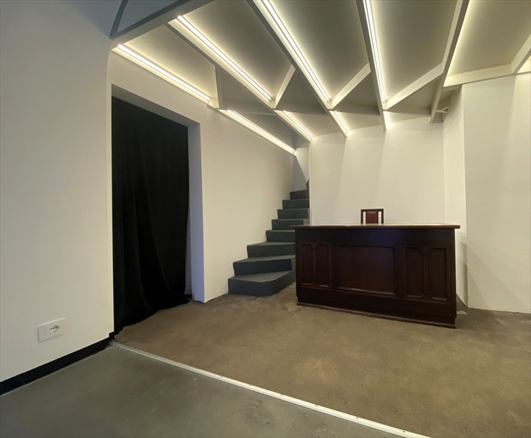 Locale commerciale ristrutturata, Chiavari centro