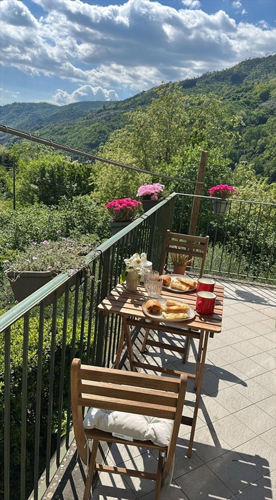 Bilocale con giardino, Mezzanego semovigo