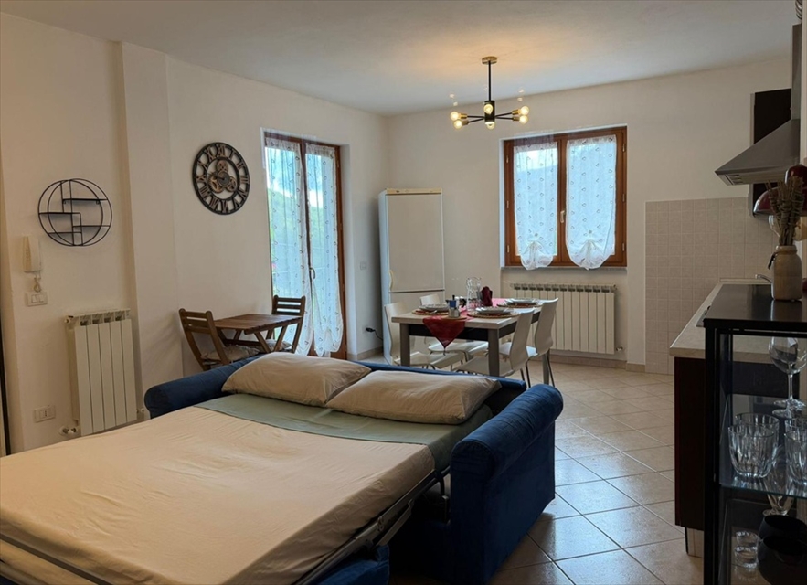 Bilocale con giardino, Mezzanego semovigo