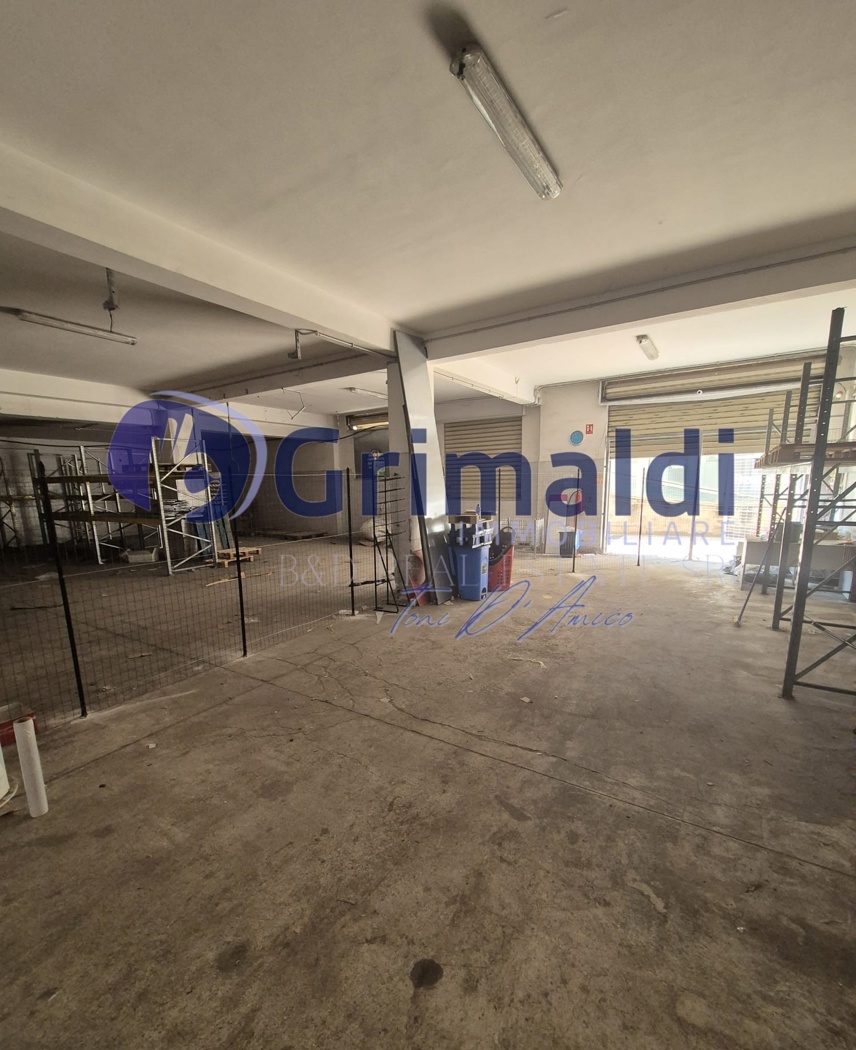 Magazzino in vendita a Bagheria