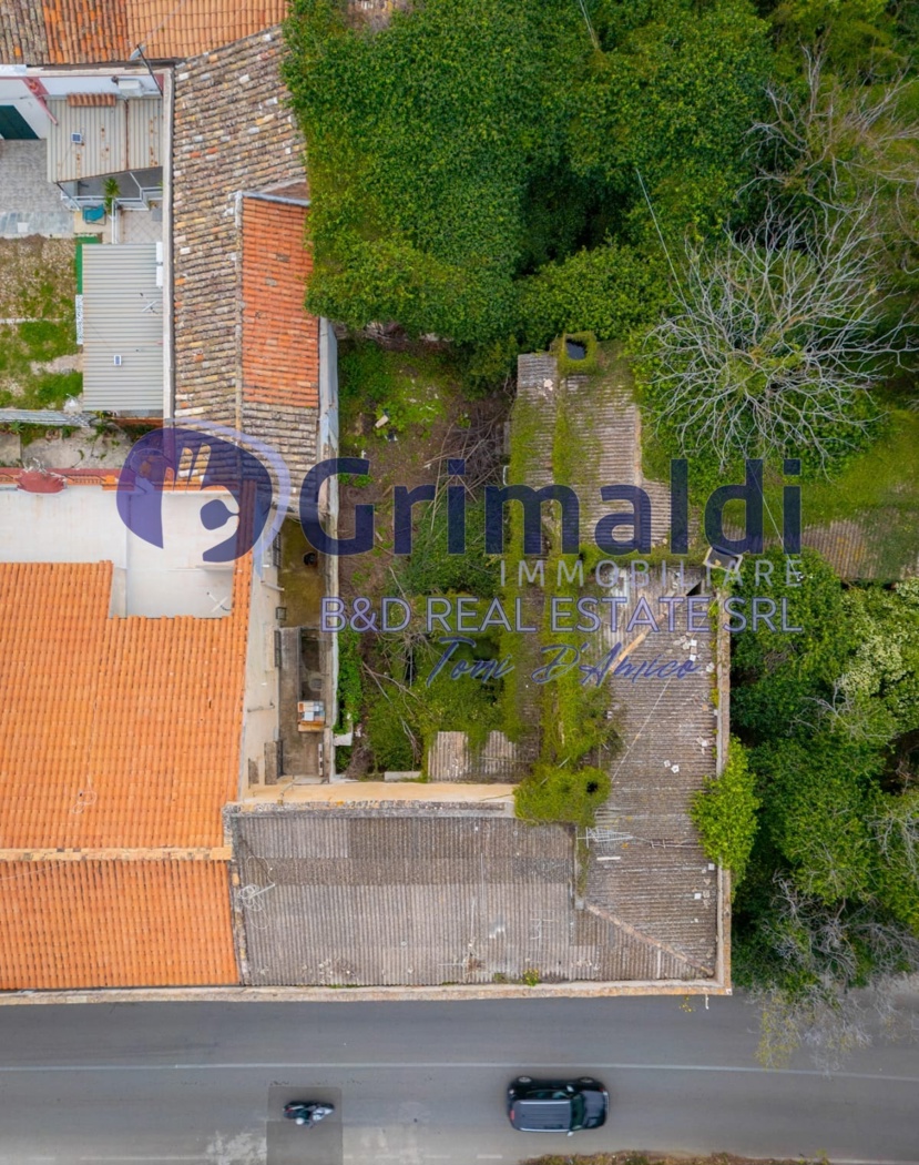 Villa con giardino a Casteldaccia
