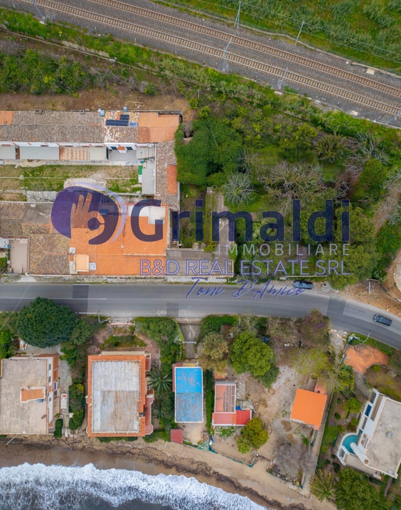 Villa con giardino a Casteldaccia