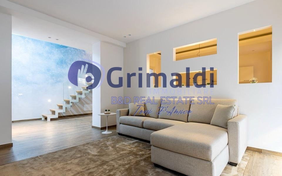 Trilocale con box a Palermo