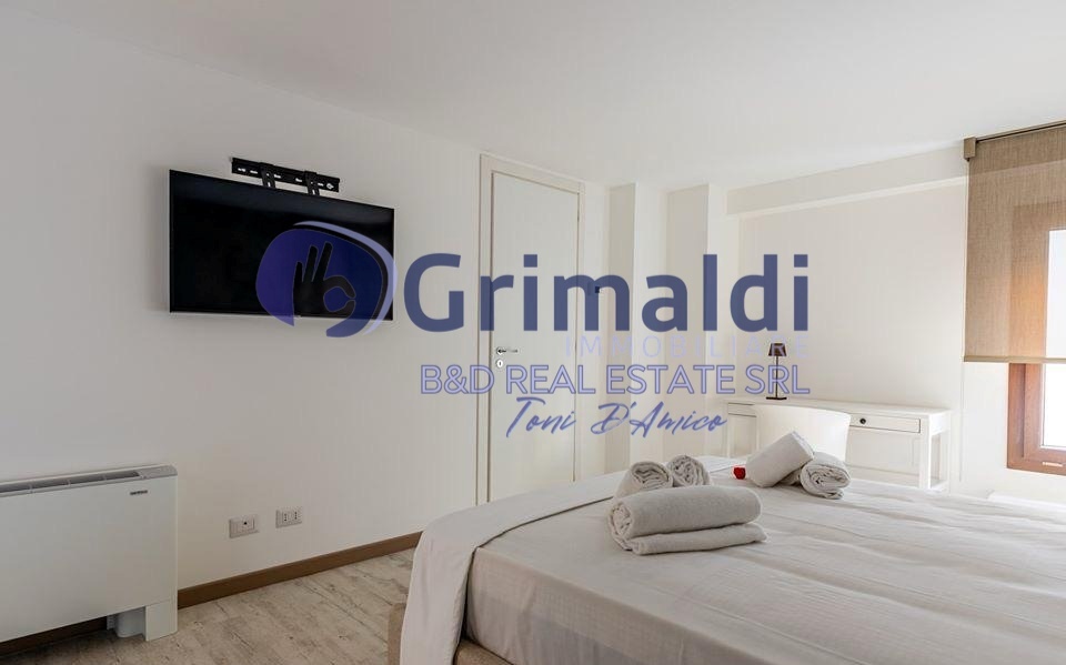 Trilocale con box a Palermo