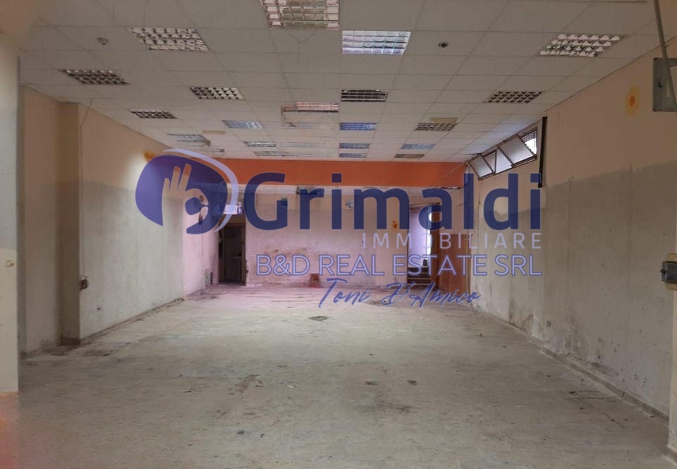 Negozio in affitto a Bagheria