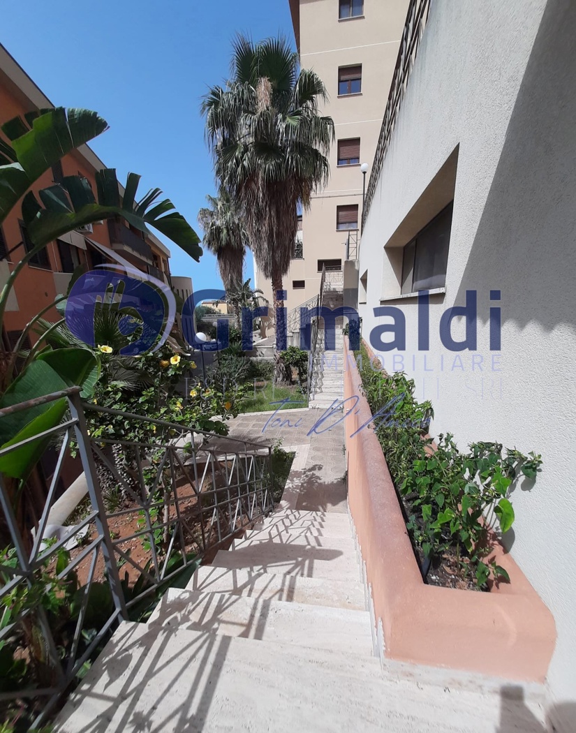 Ufficio ristrutturato a Casteldaccia