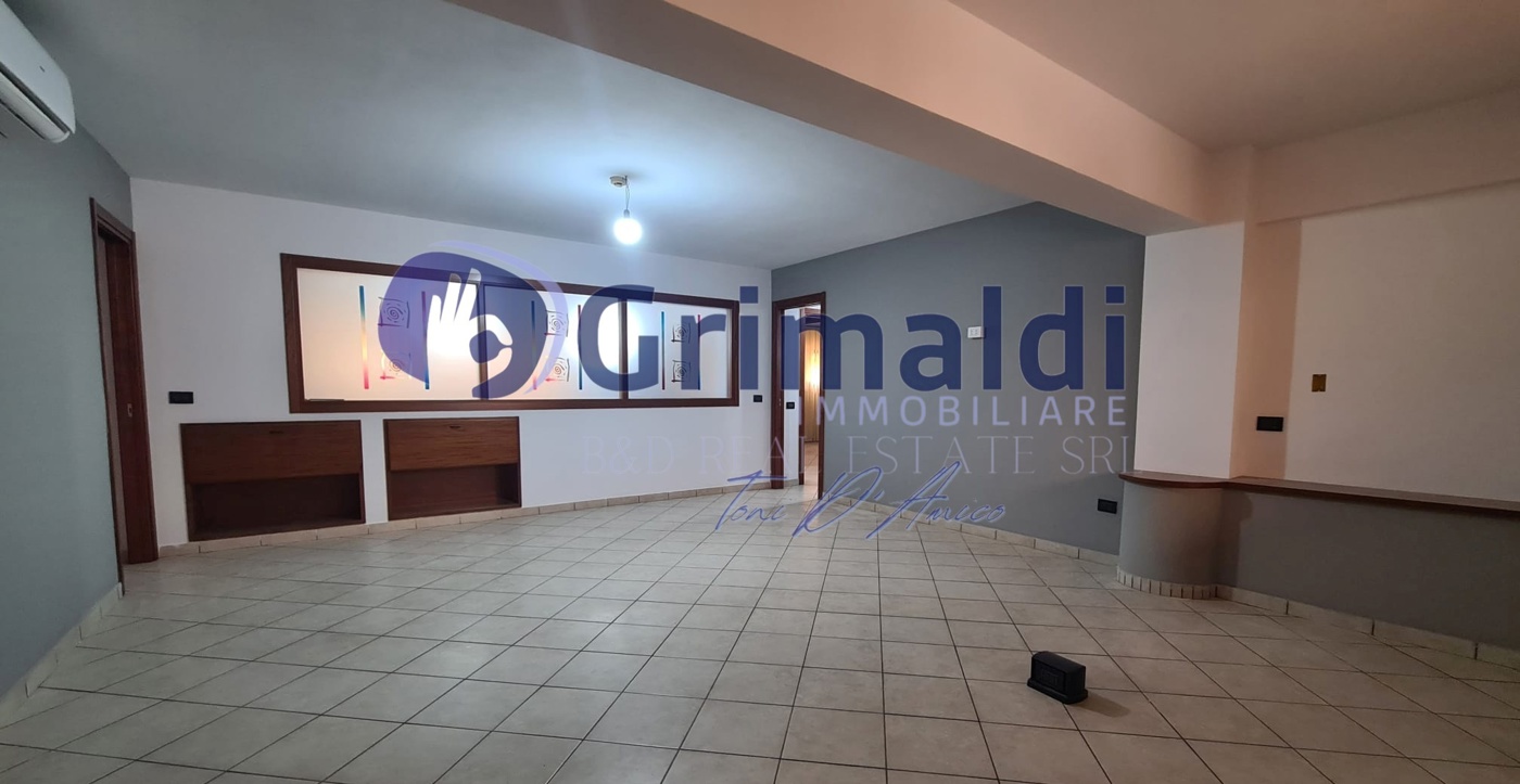 Ufficio ristrutturato a Casteldaccia