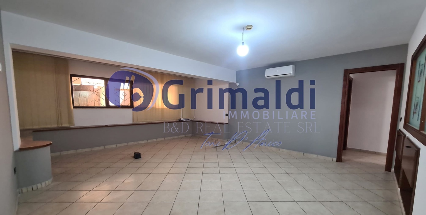 Ufficio ristrutturato a Casteldaccia