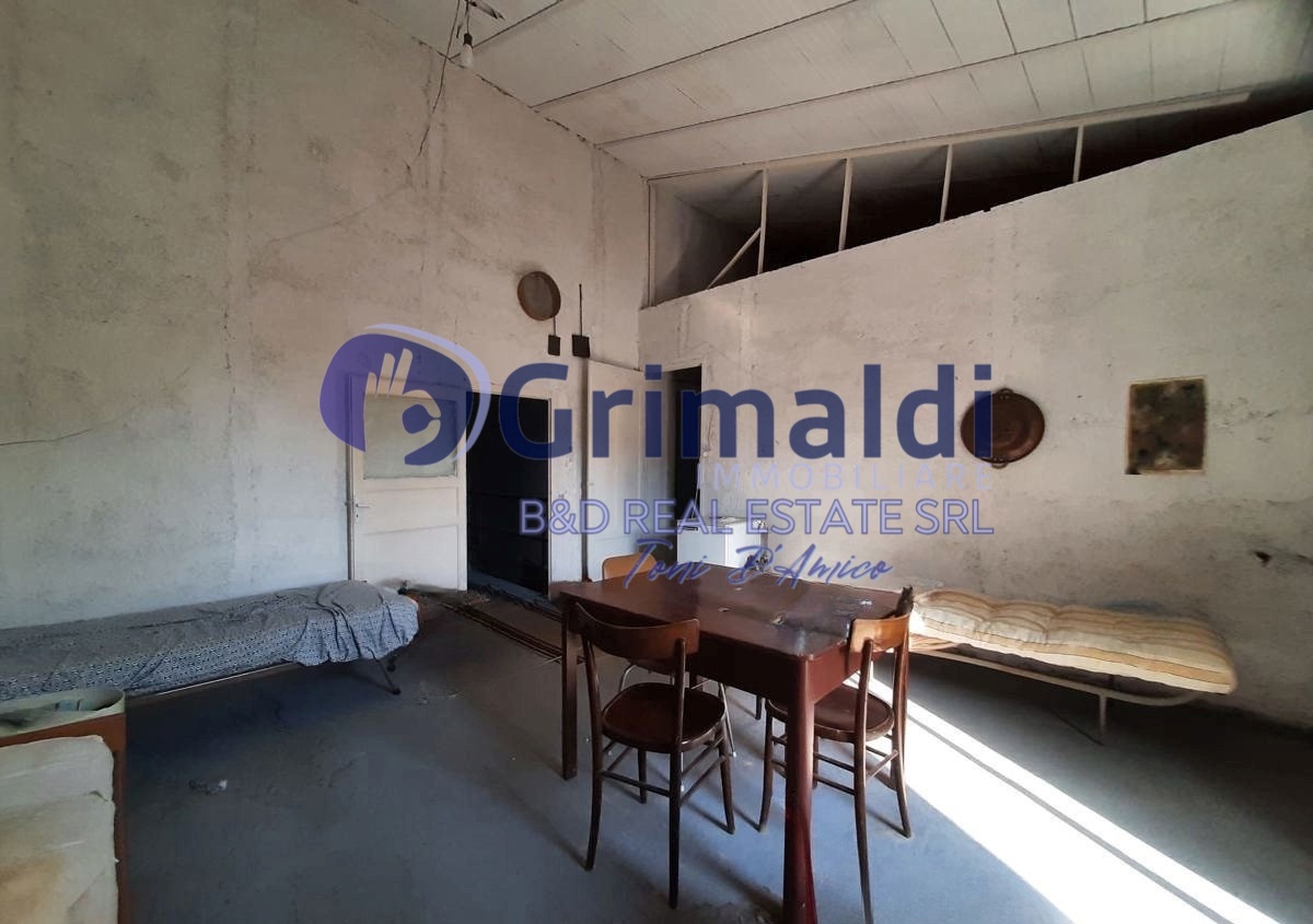 Casa indipendente da ristrutturare a Polizzi Generosa