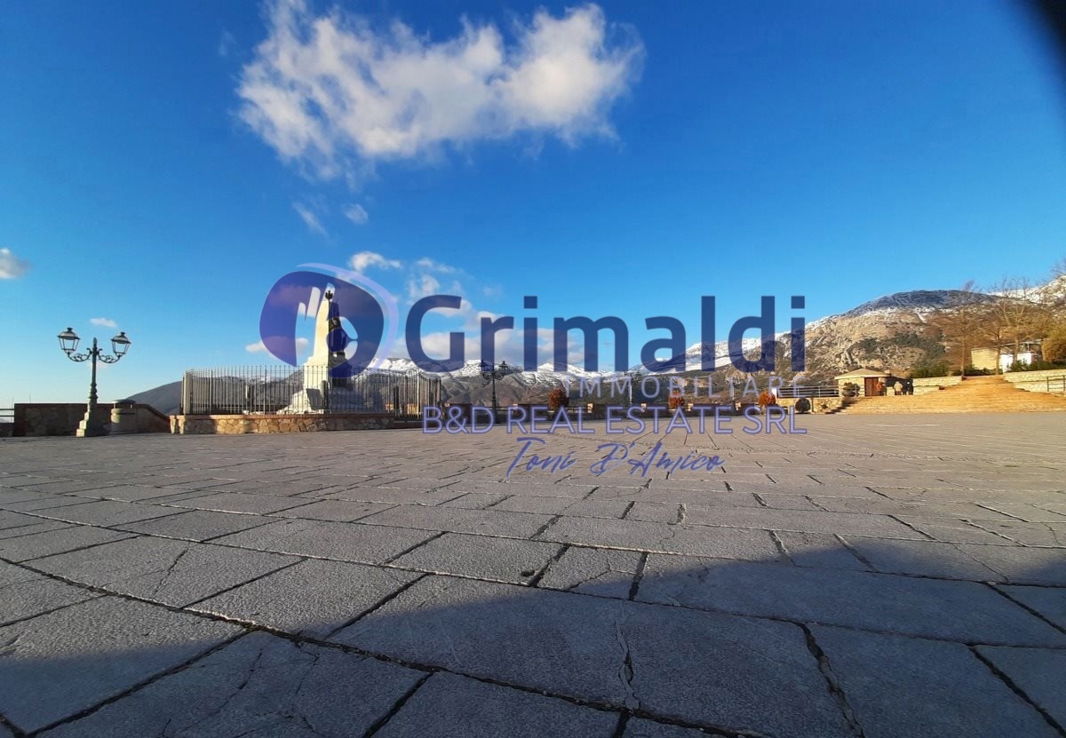 Casa indipendente da ristrutturare a Polizzi Generosa