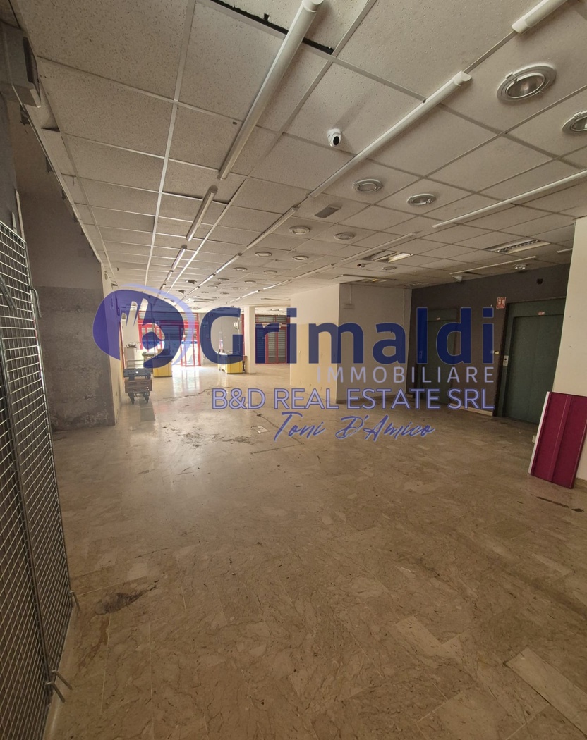 Negozio in affitto a Bagheria