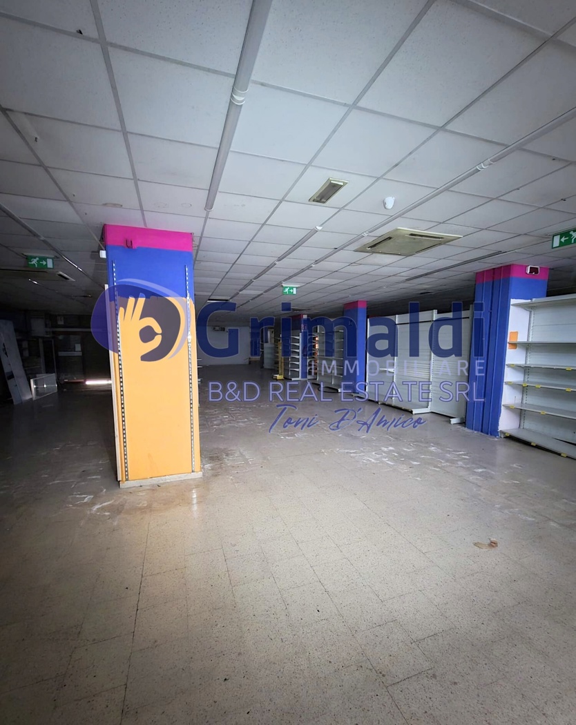 Negozio in affitto a Bagheria