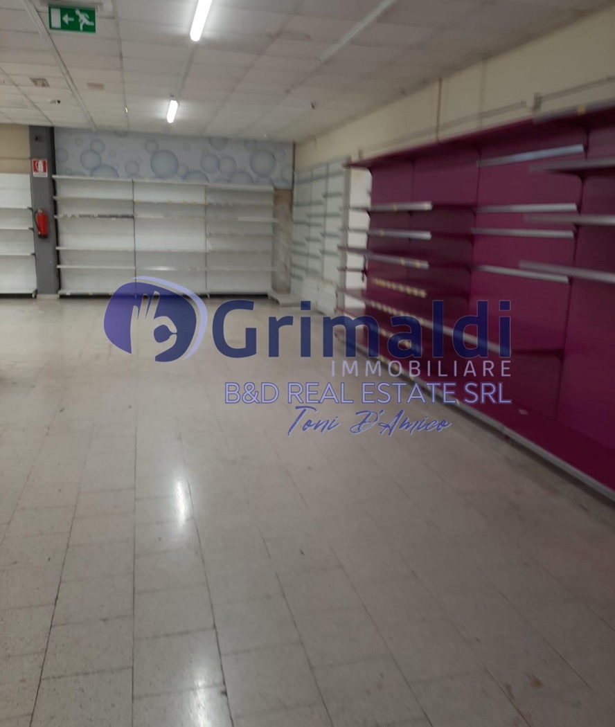 Negozio in vendita a Bagheria