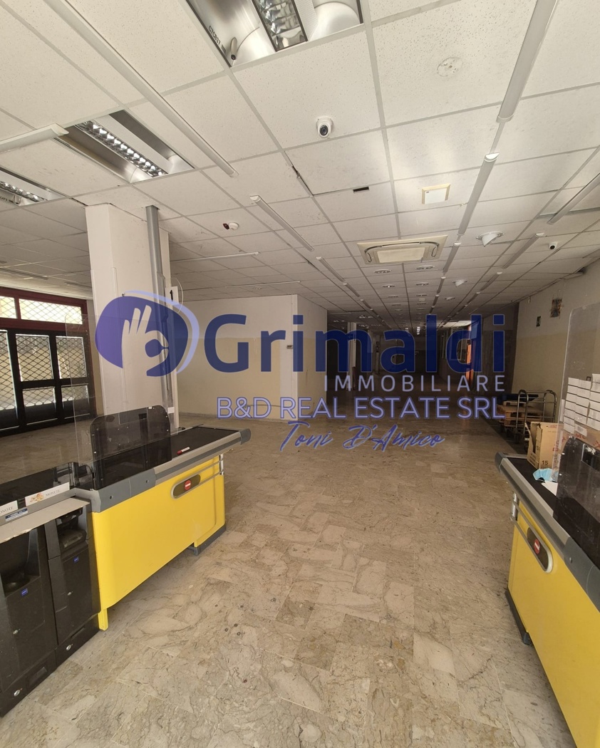 Negozio in vendita a Bagheria