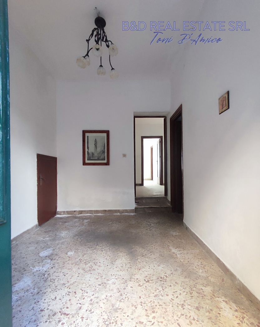 Quadrilocale da ristrutturare a Monreale