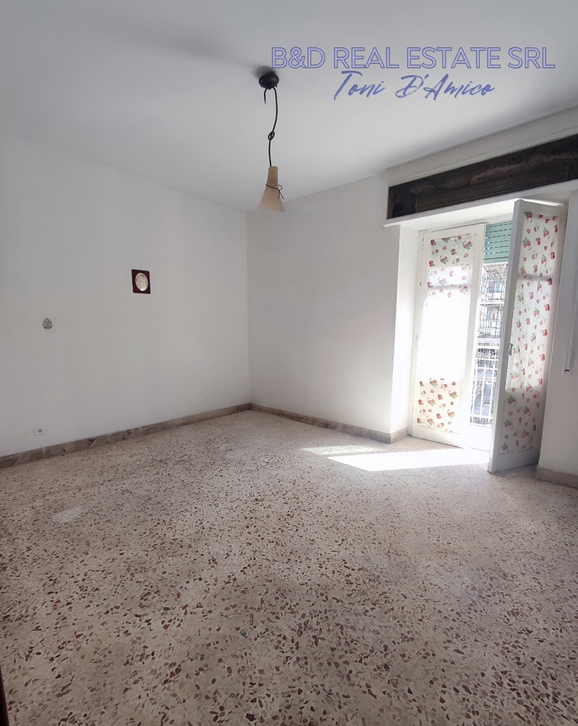 Quadrilocale da ristrutturare a Monreale