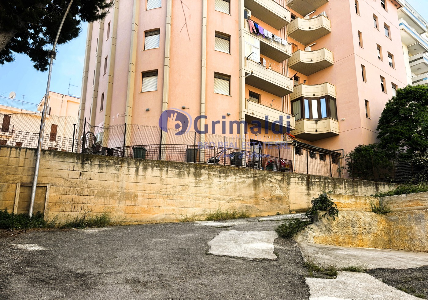 Magazzino in vendita a Casteldaccia