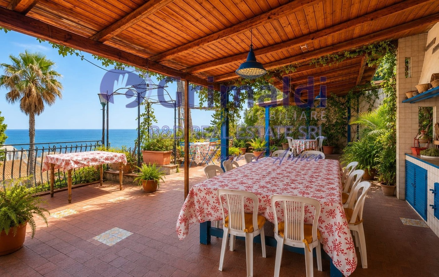 Villa con giardino a Casteldaccia