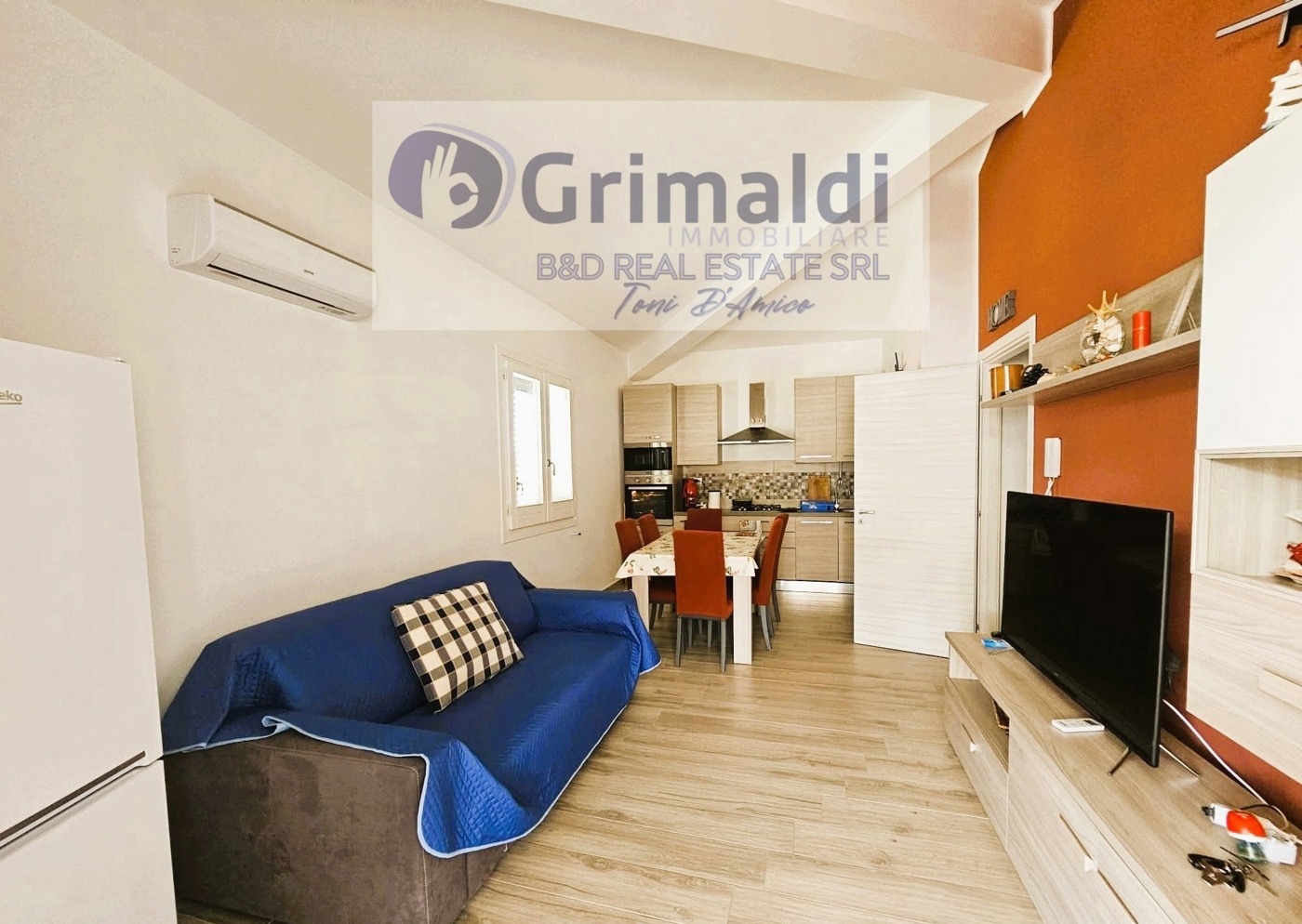 Villa Bifamiliare in affitto a Campofelice di Roccella