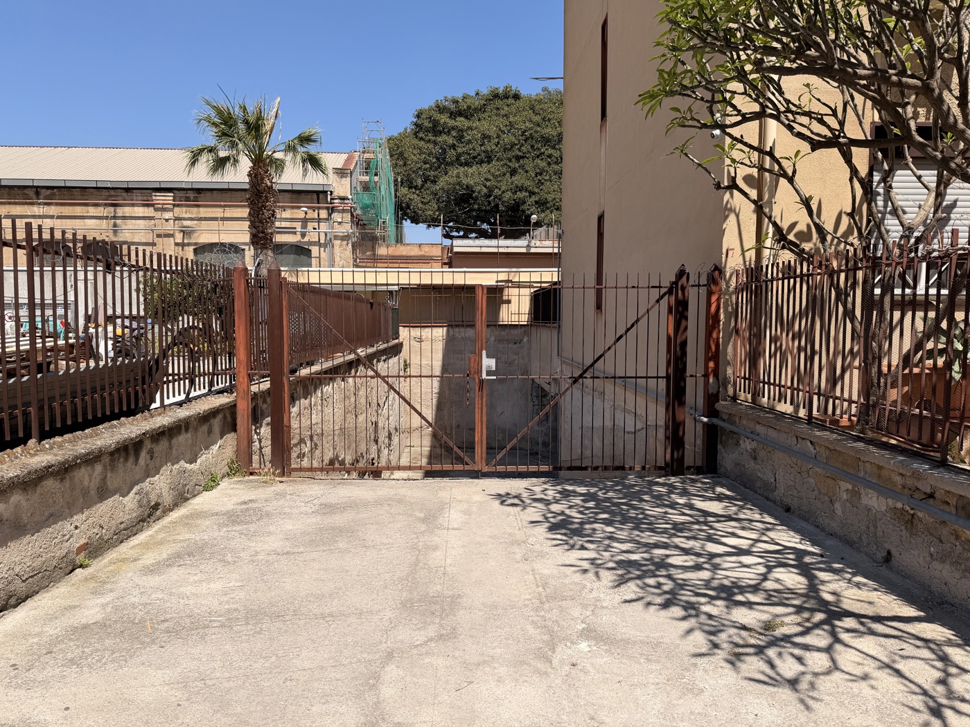 Box/Garage 35mq in vendita a Palermo