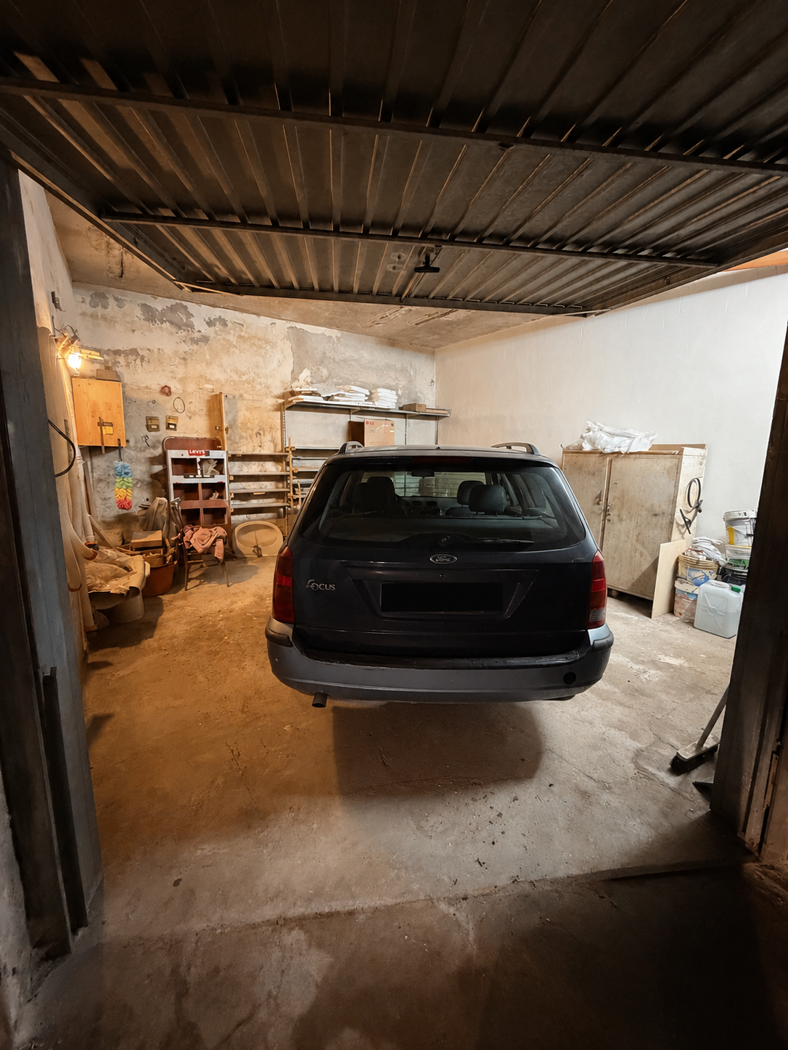 Box/Garage 35mq in vendita a Palermo