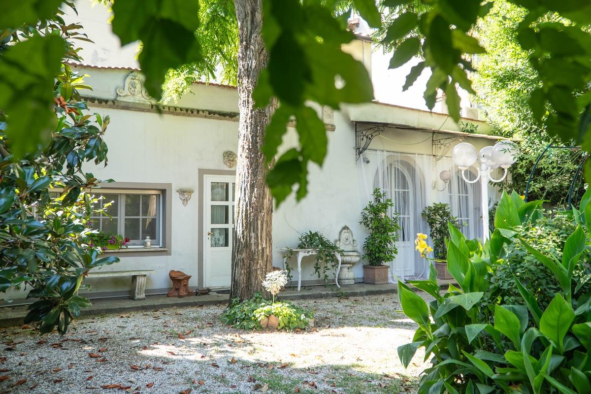 Villa con giardino a Vicopisano