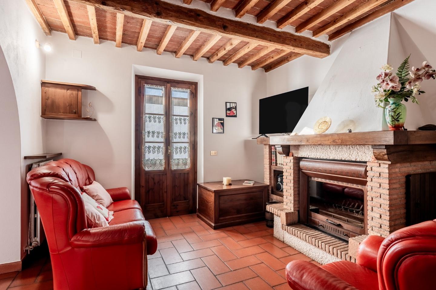 Casa – Buti, Valle di Badia