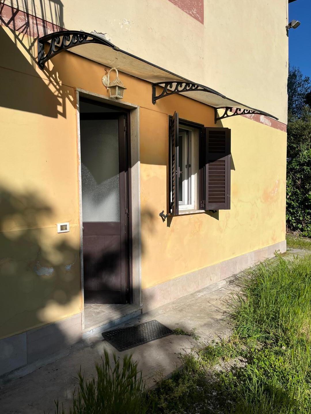 Casa indipendente con giardino, Massa poveromo